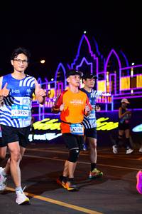 BIB: 3924, 41286
                            <button type="button" onclick="openModal(22890586)" class="btn btn-primary btn-sm float-right btn-popup" data-toggle="modal" data-target=".modal-high-quality">
                        <i class="fas fa-shopping-cart"></i> Add to Cart
                    </button>
                                            <button type="button" onclick="isThisMe(22890586, true)" class="btn btn-success btn-sm float-right btn-popup btn-isme hidden" data-toggle="tooltip" data-placement="bottom" title="นี่คือรูปของคุณใช่ไหม คลิกที่นี่เพื่อเอาเข้าอัลบั้ม">
                        <i class="fas fa-plus"></i> Add to album
                    </button>
                    <button type="button" onclick="isThisMe(22890586, false)" class="btn btn-warning btn-sm float-right btn-popup btn-isnotme hidden">
                        <i class="fas fa-ban"></i> Remove from album
                    </button>